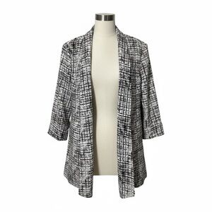 Kasper Black & White Textured 3/4 Sleeve Blazer – Size 8